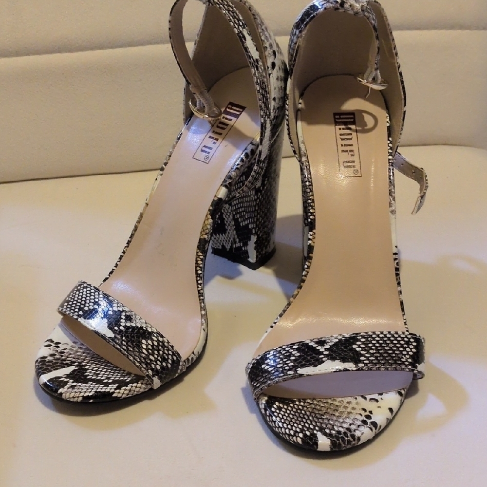 Black and White Stiletto Heels with Snakeskin Print